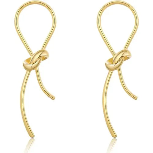 Arete chapa de oro nudo